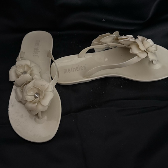 Flower Flip Flop - Picture 4 of 4